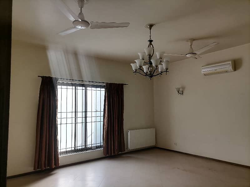 Good 500 Square Yards House For Rent In F-7 12