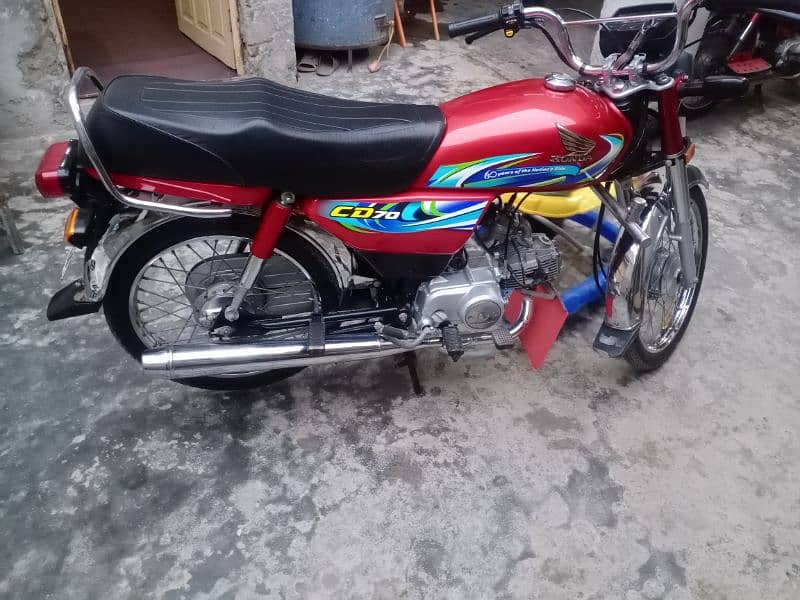 Honda cd70 lush condtion hy numr lga hua hy 0