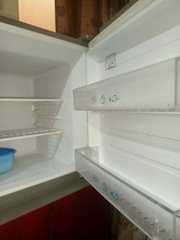 Haier big size fridge available for sale 5