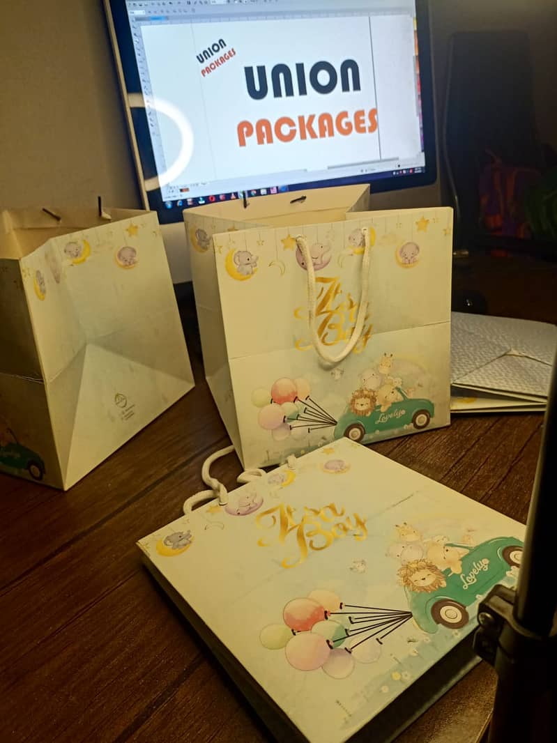 Gift Packing Bag|Customised Boxes|Label|Stickers|Brochure|Priniting 3