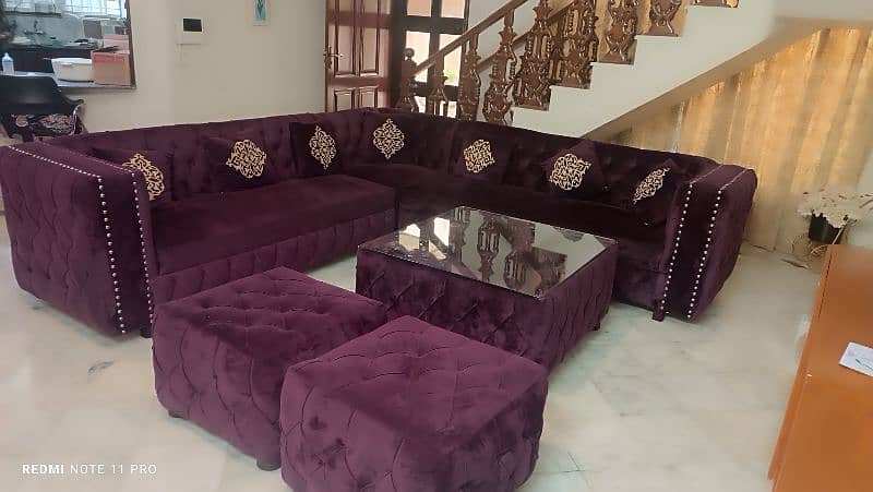 7 seater sofa with center table 0