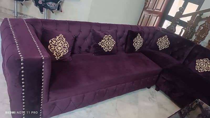 7 seater sofa with center table 3