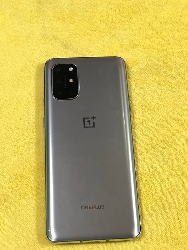 one plus 8 T good condition Available 4