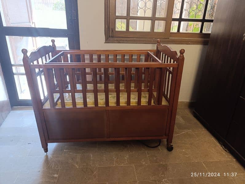 BABY COT 10