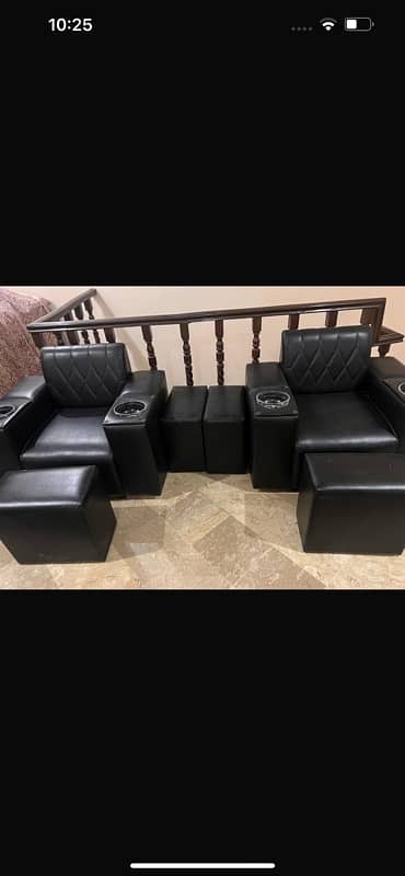 MANI PEDI SOFA IN HALF PRICE 0