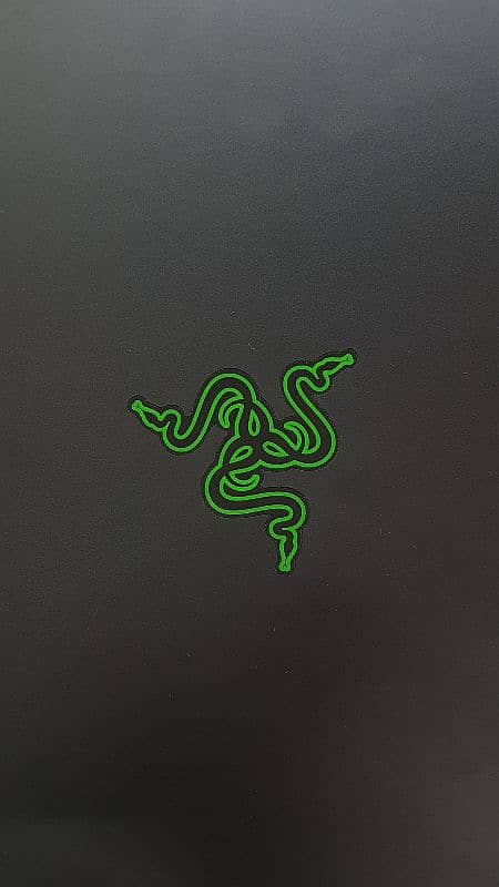 Gaming laptop RAZER BLADE RZ09-02 CORE i7 8TH GEN 8/512, 8gb gtx1070 7