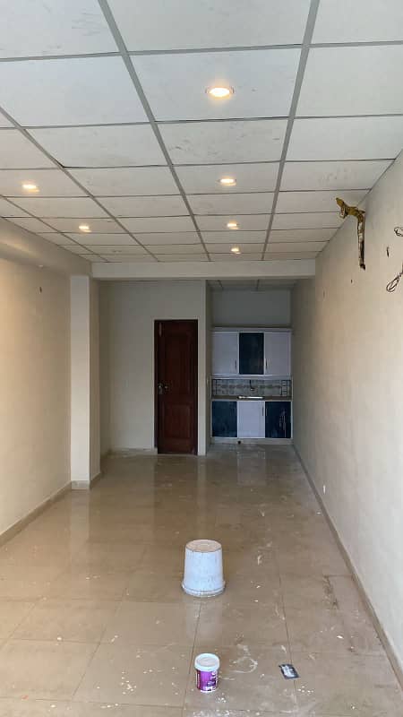 600 Sq-Ft Ground Floor Office in Bahria Town Lahore 2