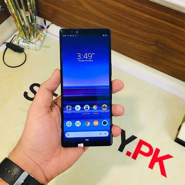 Most popular Gaming phone SnapDragon 855 high performance Sony Xperia1 4