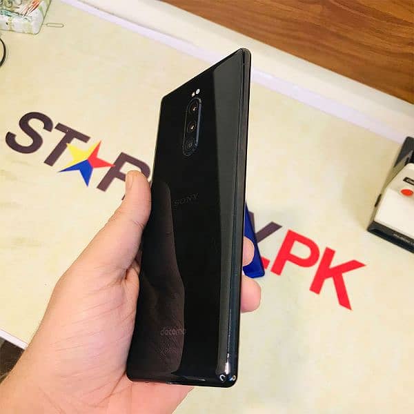 Most popular Gaming phone SnapDragon 855 high performance Sony Xperia1 7