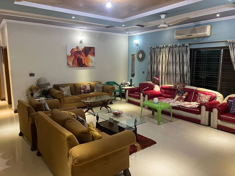 One Kanal Furnished Lower Portion in Bahria Town Lahore 7