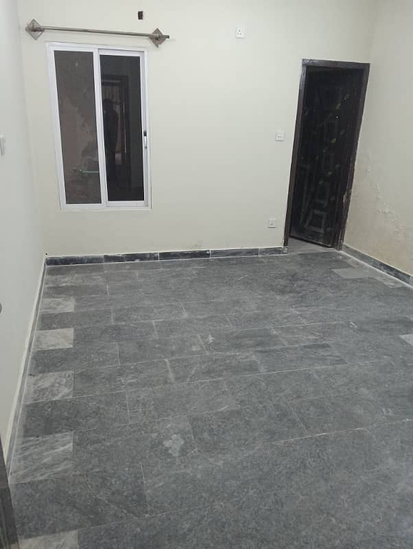 10marla 3beds DD TV lounge kitchen attached baths neat and clean open basement for rent infor rent in G 13 4 islamabad 0