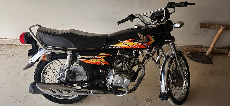 Honda 125 in prestige condition 1