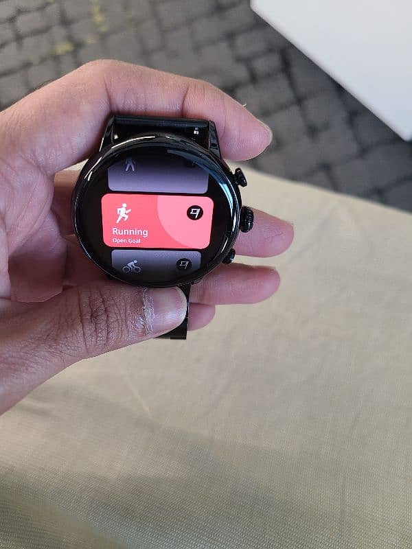 zero royale smartwatch almost new 13