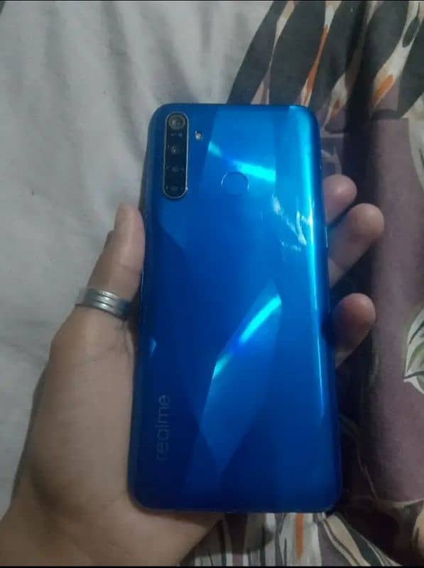 realme 5. . . . . . 2