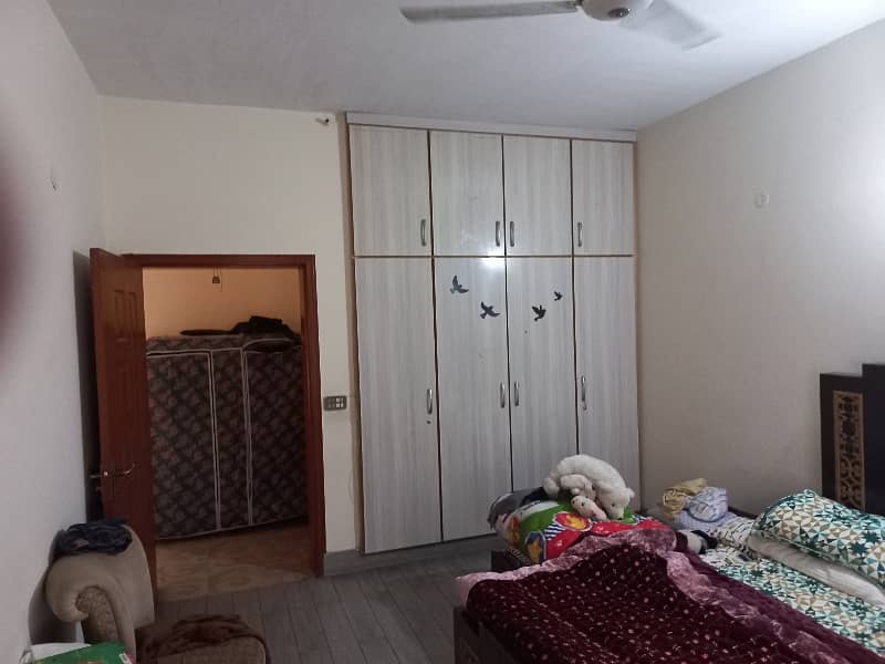 10 marla facing park house for rent 0