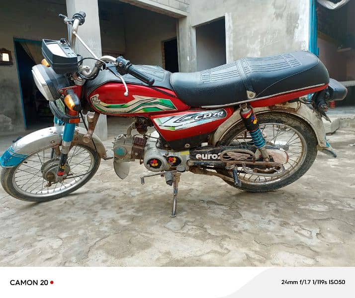 Gold Star 70cc. Rs. 40000. ph 03006140591 0