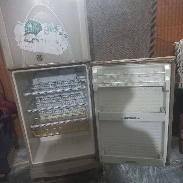 Two refrigerators medium size in best condition 4