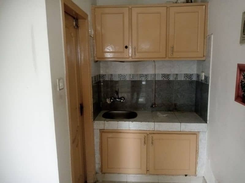 1bad flat avelebal for rent 1