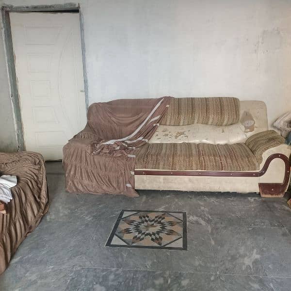 Sofa for sale 0