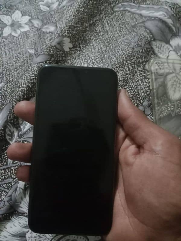 iPhone xs max. 10/9 condition 4