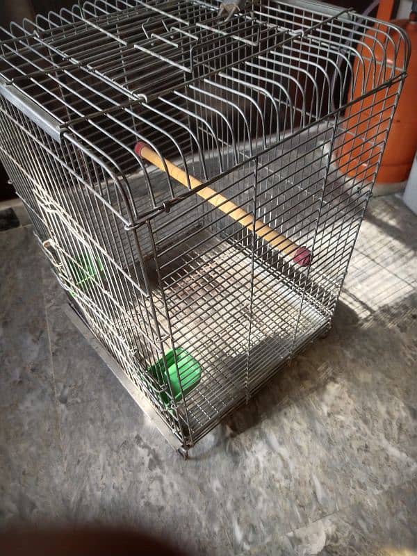 Master folding cage for raw and african grey. . . 1