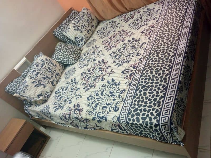 used knocept zubaida bed without mattress in 30k 0