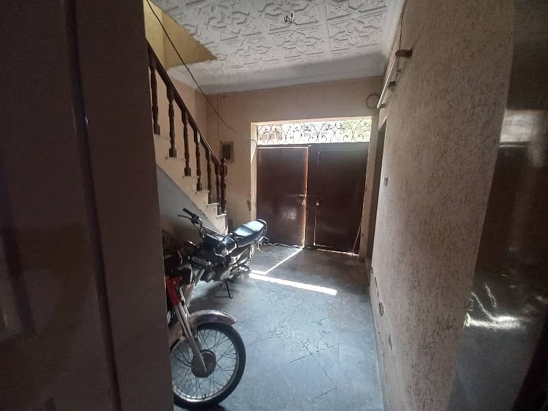 5 Marla Good Location House ( video available) Allama iqbal town Lahore neelam block 0