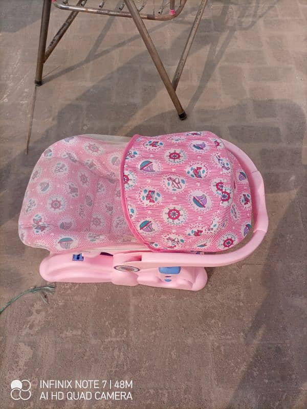 baby carry cot 1