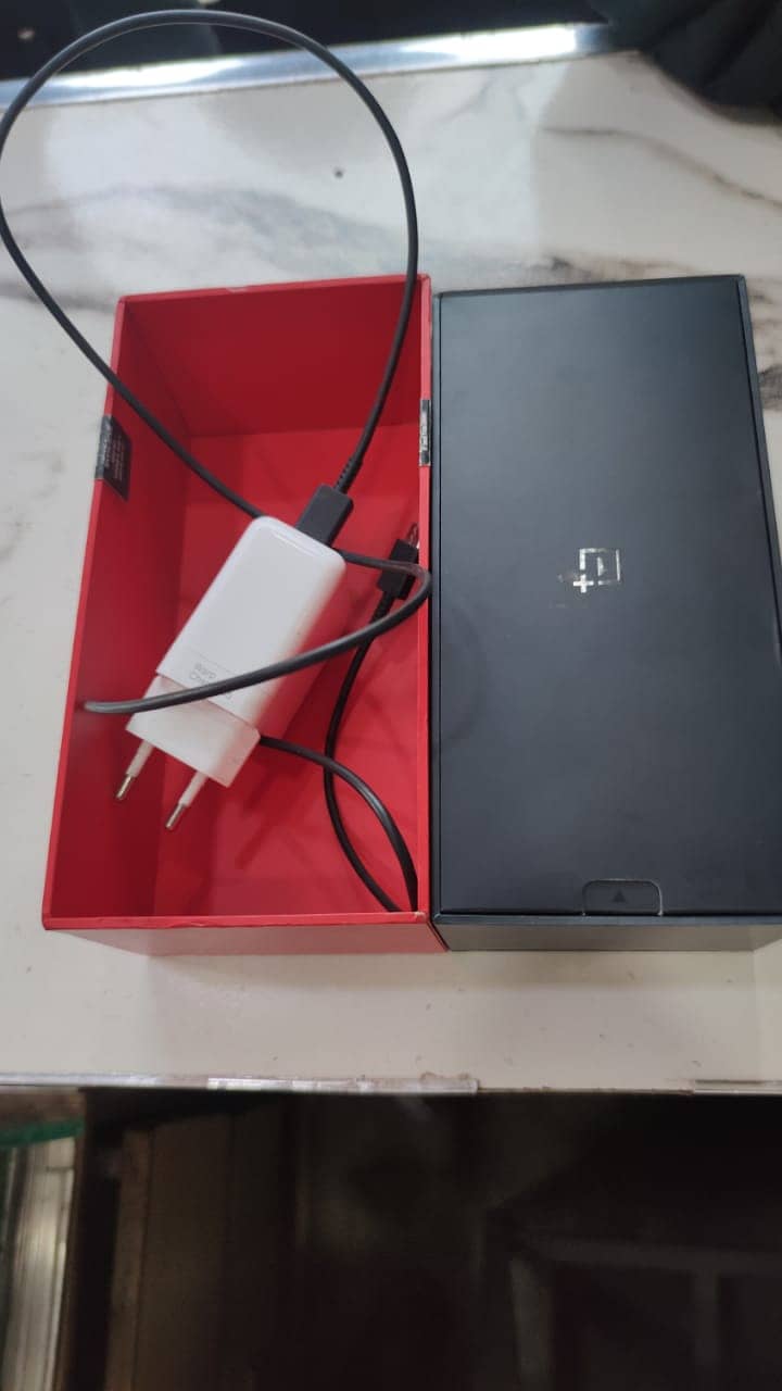 ONEPLUS 10PRO 5G 12/256 NON ACTIVE WITH BOX BOX STILL IN WARRANTY 4