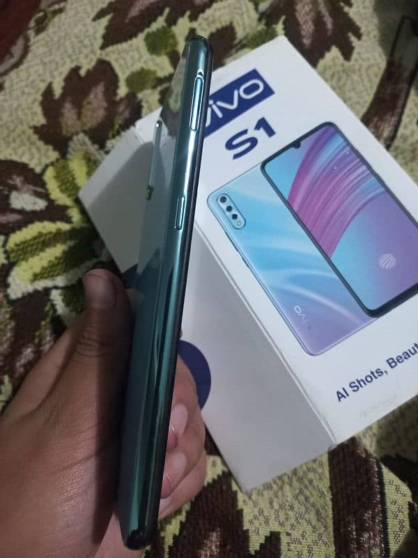 Vivo S1 3