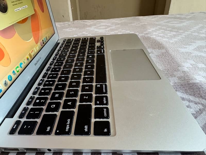 Macbook Air urgent 4sale 4