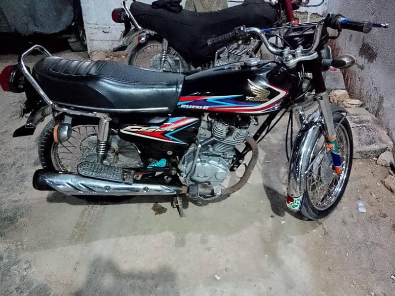 Honda cg 125 look like new 9