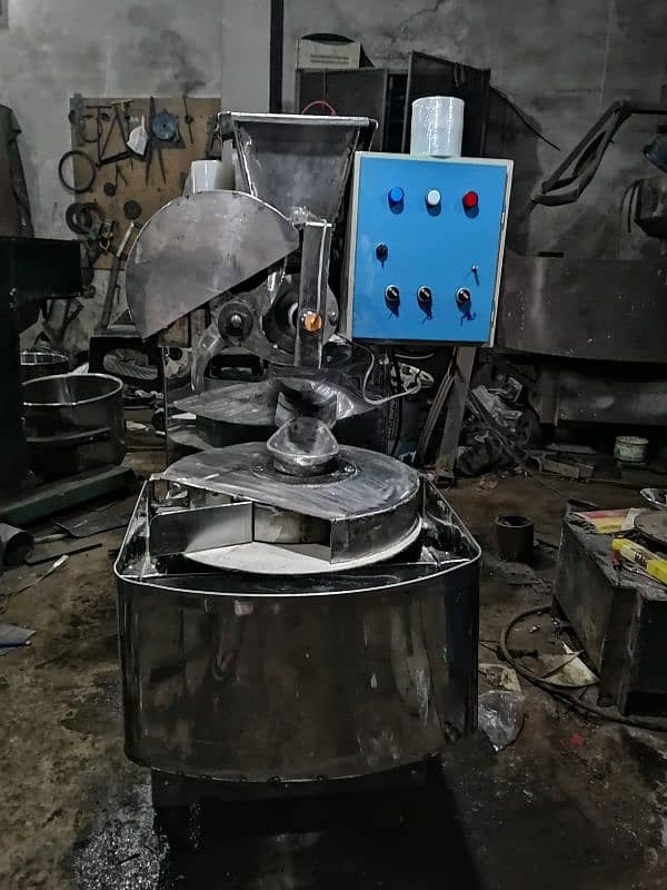 Flour divider machine /Atta pera machine / Flour mixer / Roti plant 1