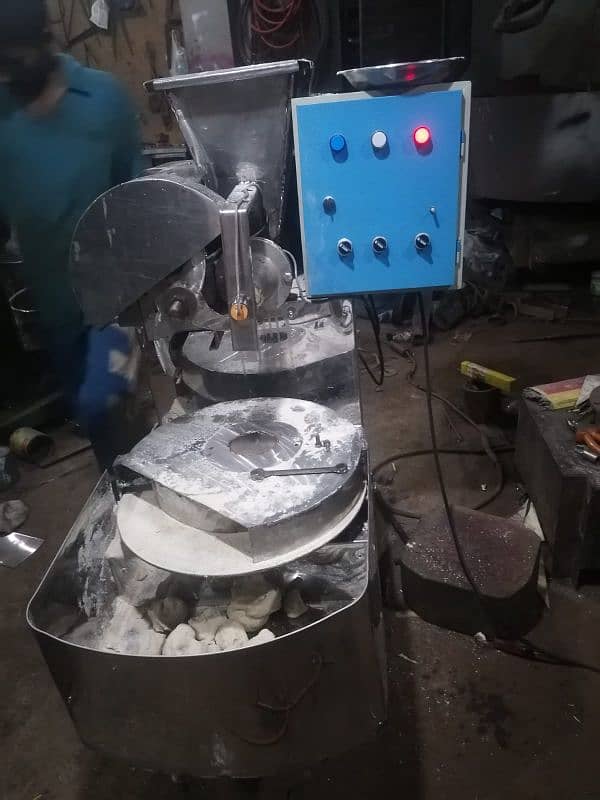 Flour divider machine /Atta pera machine / Flour mixer / Roti plant 2