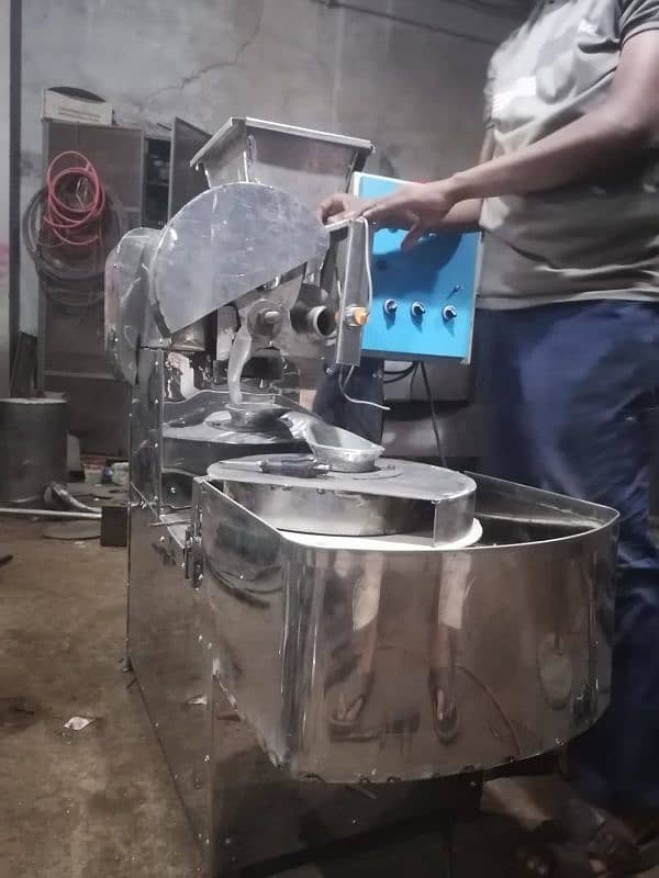 Flour divider machine /Atta pera machine / Flour mixer / Roti plant 8