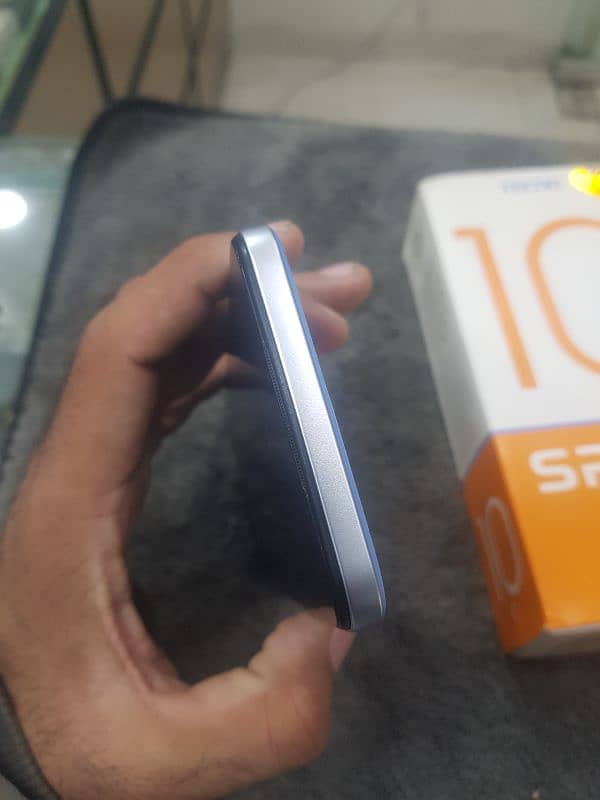 Tecno spark 10 c 4+4 8/128 with complete box condition 10/10 2