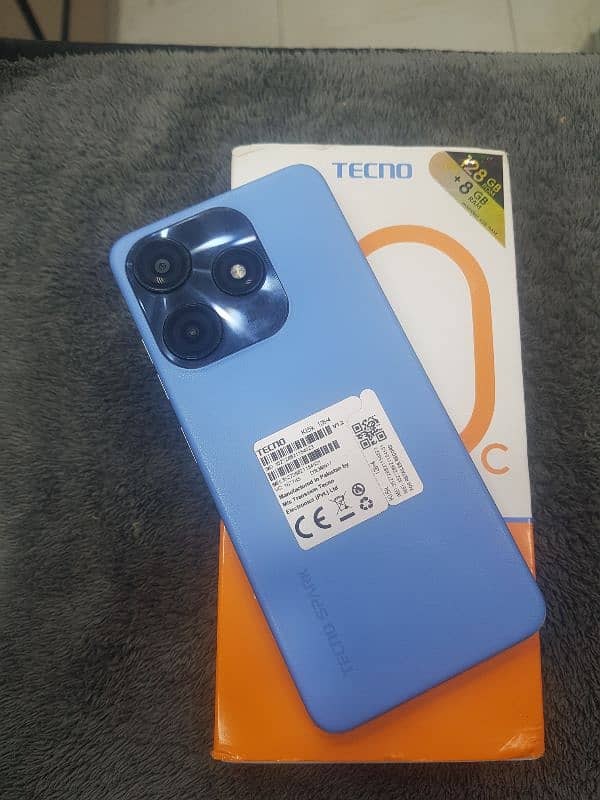 Tecno spark 10 c 4+4 8/128 with complete box condition 10/10 5