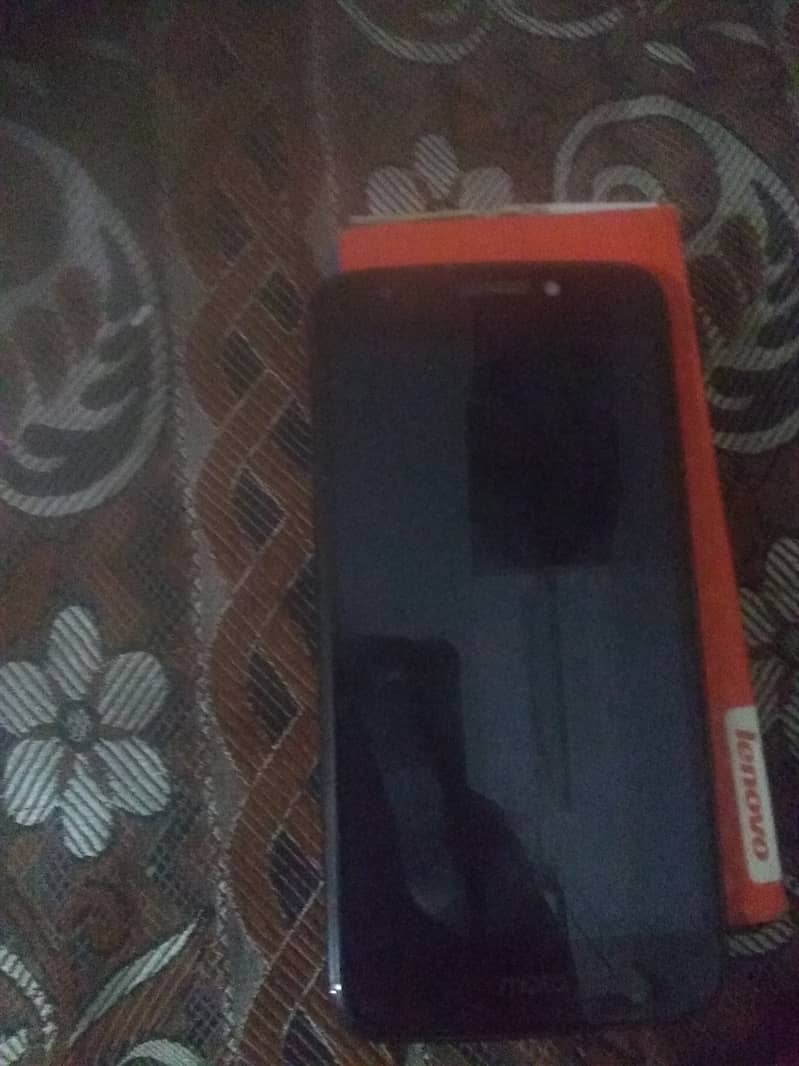 Moto e4 1