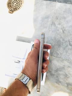 IPHONE 15 PRO MAX 256GB NATURAL TITANIUM COLOUR 10/10 NON PTA