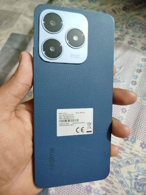 Realme C63 4