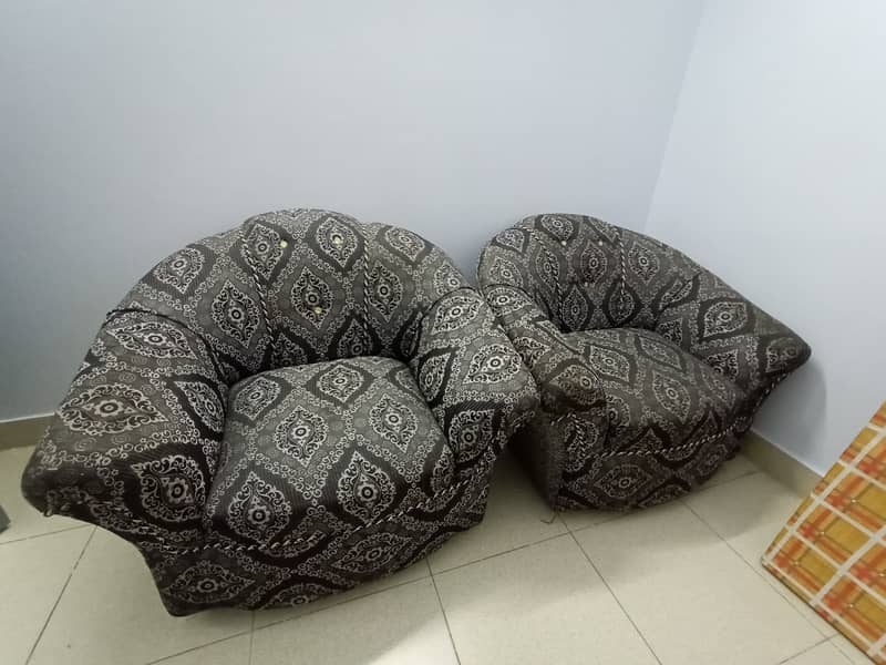 5 seater Sofa for SALE. . . ! 2