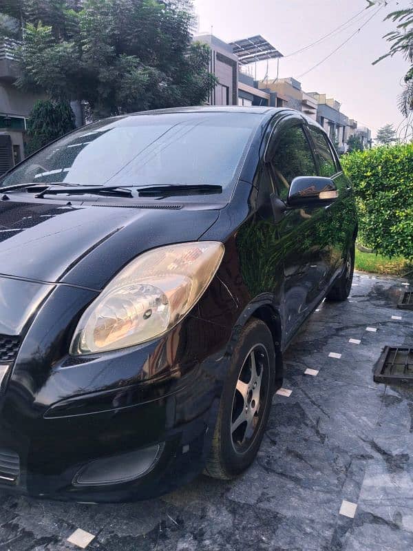 Toyota Vitz 2010 1