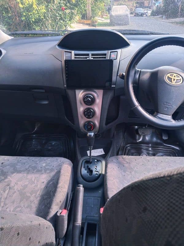 Toyota Vitz 2010 5