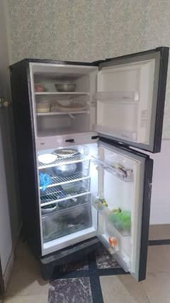 Dawlance medium size chrome edition energy saver fridge for sale