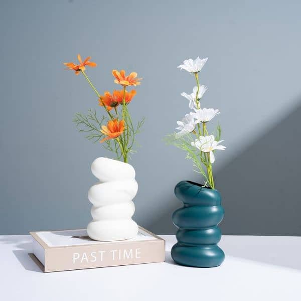 Plastic Spiral White Vase, Nordic Style Creative Flower Vase 6