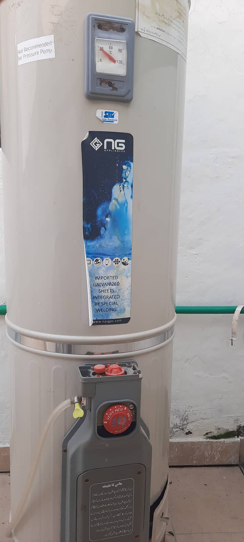 Nasgas DG-25 Brand new Gas water geyser, just 15 days used. 3