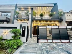 10 MARLA BREAD NOW LUXURY ELEVATION DESIGN MODERN HOUSE AVAILABLE FOR SALE IN FORMANITES HOUSING SCHEME BLOCK -E LAHORE.  DRIECT ACCESS FROM MAIN ROAD.