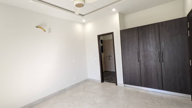 2 Bed Flat For sale in Zarkon Heights 7