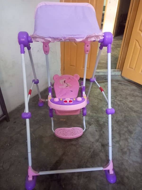 baby swing good condition 0