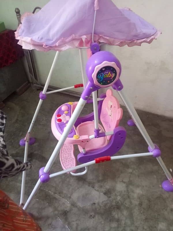 baby swing good condition 1